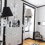 Art &